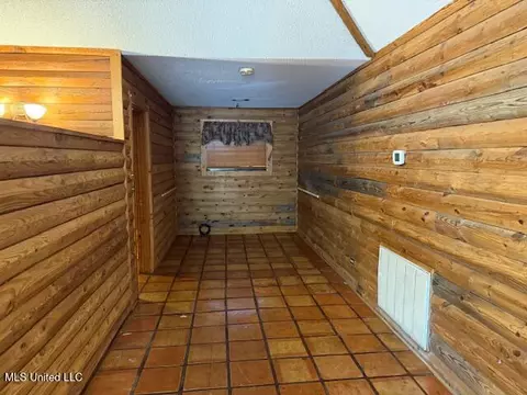 Entry Way - 4572 Highway 178, Potts Camp, MS 38659 photo 1 of 1