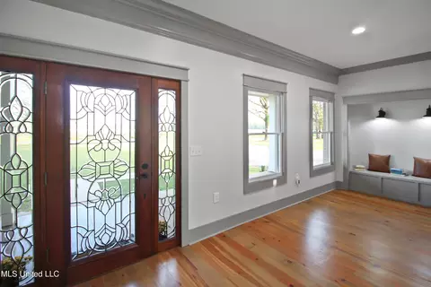 Entry Way - 7243 N Highway 433, Benton, MS 39039 photo 2 of 4