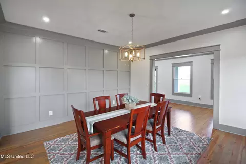 Dining - 7243 N Highway 433, Benton, MS 39039 photo 2 of 3