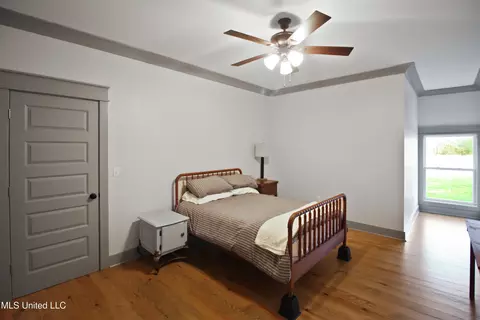 Bedroom - 7243 N Highway 433, Benton, MS 39039 photo 8 of 10