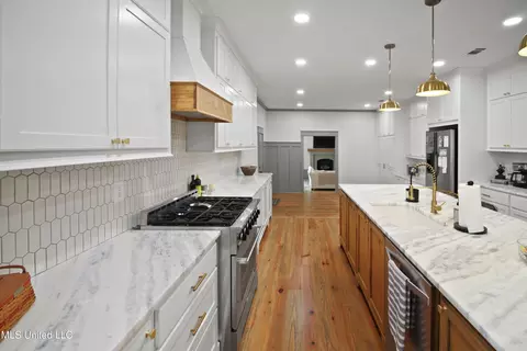 Kitchen - 7243 N Highway 433, Benton, MS 39039 photo 1 of 7