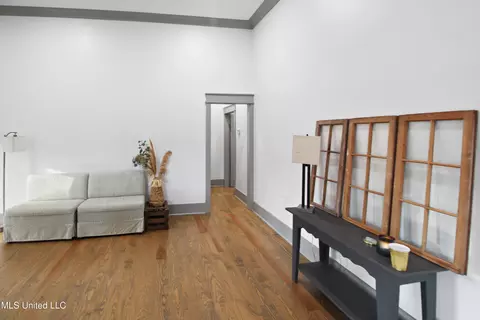 Entry Way - 7243 N Highway 433, Benton, MS 39039 photo 3 of 4