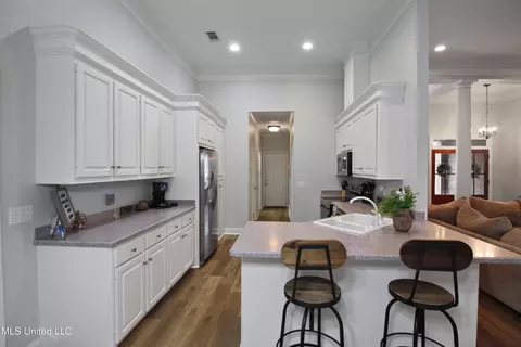 Kitchen - 714 Waters Dr, Madison, MS 39110 photo 5 of 5
