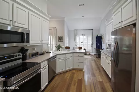 Kitchen - 714 Waters Dr, Madison, MS 39110 photo 1 of 5