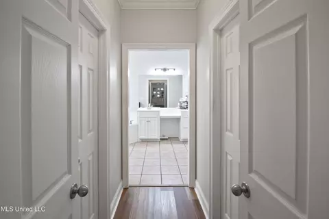 Entry Way - 714 Waters Dr, Madison, MS 39110 photo 3 of 4