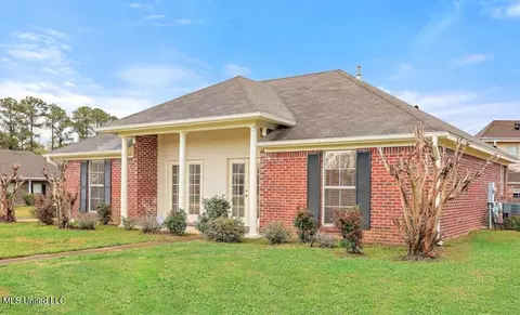 702 Trinity Ln, Ridgeland, MS 39157