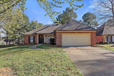 100 Prescott Rdg, Madison, MS 39110