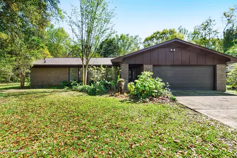 9503 Marina Ave, Ocean Springs, MS 39564