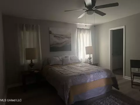 Bedroom - 104 Live Oak Ln, Brandon, MS 39047 photo 6 of 7
