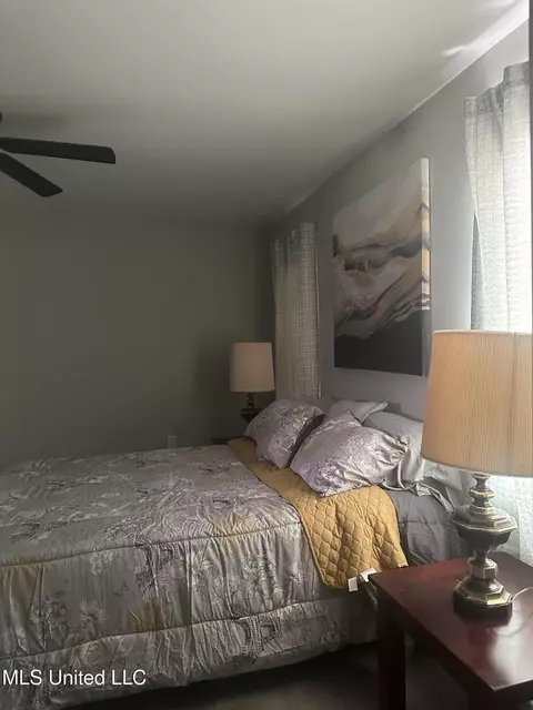 Bedroom - 104 Live Oak Ln, Brandon, MS 39047 photo 4 of 7