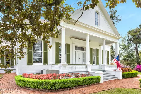 701 N Union St, Natchez, MS 39120