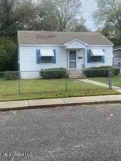208 Bayly Dr, Biloxi, MS 39530