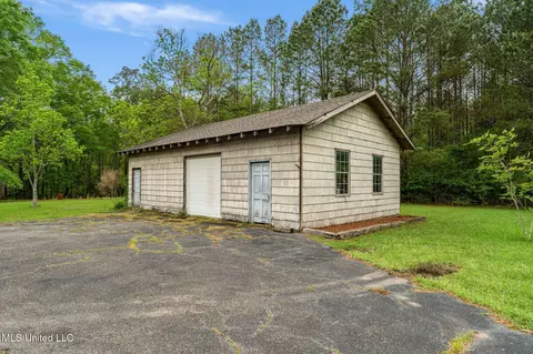 Exterior - 41 Todd Rd, Sumrall, MS 39482 photo 11 of 15