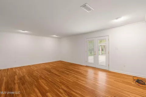 Living - 41 Todd Rd, Sumrall, MS 39482 photo 9 of 10