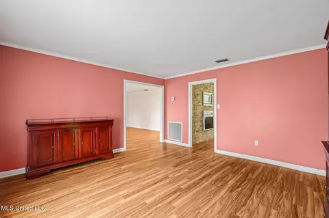 Living - 41 Todd Rd, Sumrall, MS 39482 photo 4 of 10