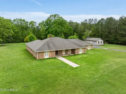 41 Todd Rd, Sumrall, MS 39482