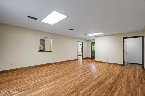 Living - 41 Todd Rd, Sumrall, MS 39482 photo 8 of 10