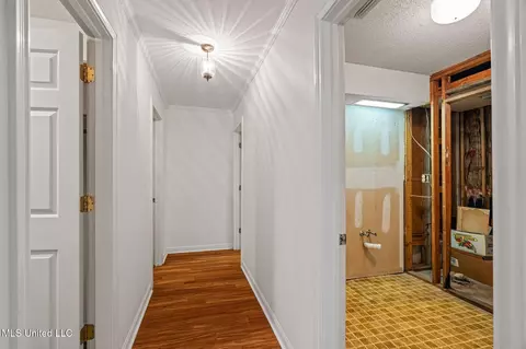 Entry Way - 41 Todd Rd, Sumrall, MS 39482 photo 4 of 4