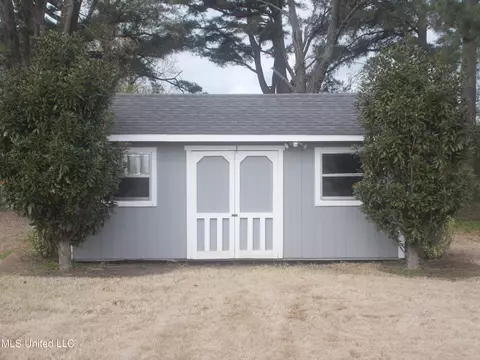 Exterior - 1923 W Lamar Pl, Hernando, MS 38632 photo 13 of 13