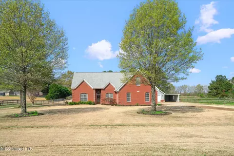 Exterior - 1923 W Lamar Pl, Hernando, MS 38632 photo 9 of 13