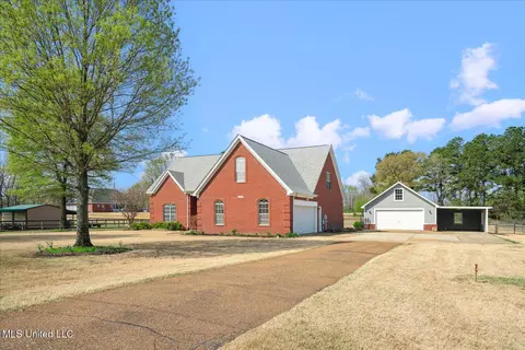 1923 W Lamar Pl, Hernando, MS 38632
