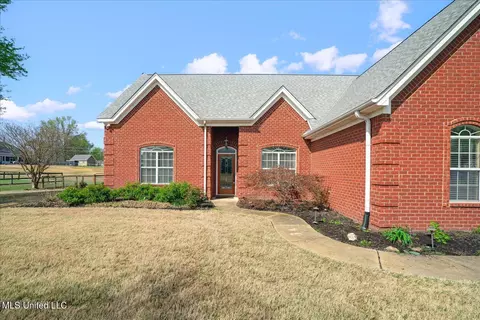 Exterior - 1923 W Lamar Pl, Hernando, MS 38632 photo 11 of 13