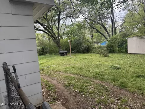 Exterior - 3923 Azalea Dr, Jackson, MS 39206 photo 5 of 5