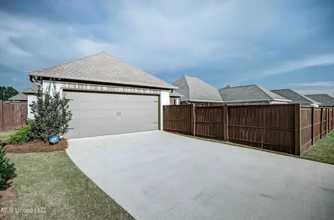 Exterior - 421 Ashleigh Ct, Brandon, MS 39042 photo 4 of 6