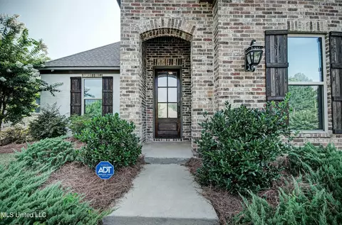 Exterior - 421 Ashleigh Ct, Brandon, MS 39042 photo 2 of 6