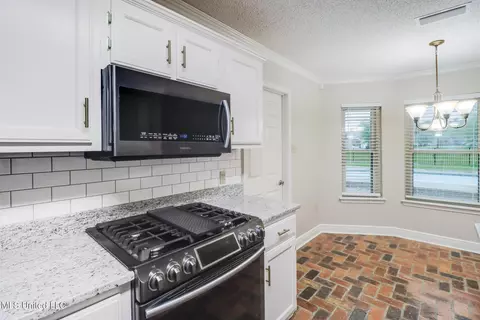 8132 Curry Rd, Biloxi, MS 39532 photo 4