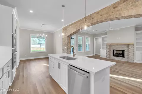 Entry Way - 804 Trawler Cir, Brandon, MS 39047 photo 3 of 7