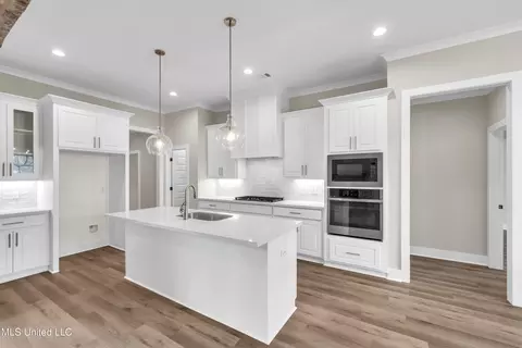 Kitchen - 804 Trawler Cir, Brandon, MS 39047 photo 1 of 2