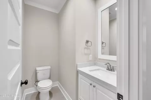 Bath - 804 Trawler Cir, Brandon, MS 39047 photo 1 of 4