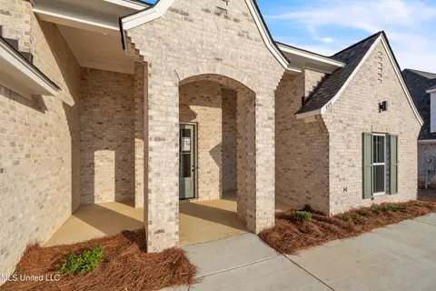 Exterior - 804 Trawler Cir, Brandon, MS 39047 photo 2 of 7