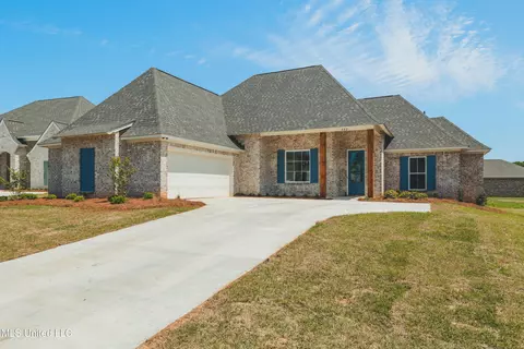802 Trawler Cir, Brandon, MS 39047