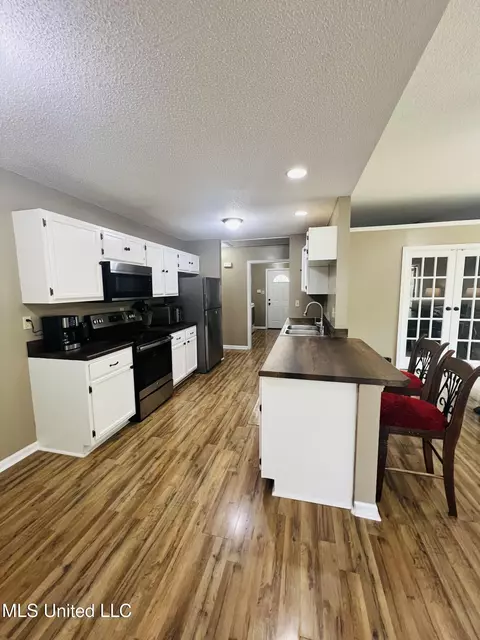 Kitchen - 3211 Snow Downs Rdg, Hernando, MS 38632 photo 1 of 1