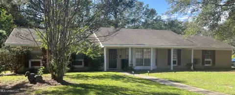 2605 Cliffwood Dr, Jackson, MS 39212