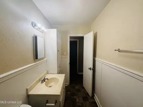 3084 Oak Forest Dr, Jackson, MS 39212 photo 12