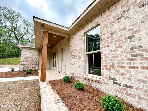 628 Mullican Rd, Florence, MS 39073 photo 4