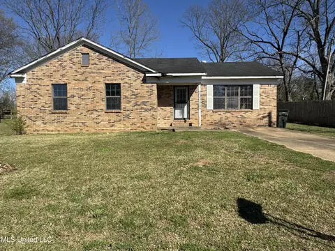 115 Sharon Hts, Holly Springs, MS 38635