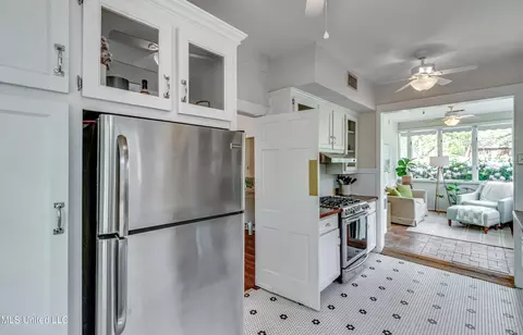 Kitchen - 617 Seneca Ave, Jackson, MS 39216 photo 5 of 6