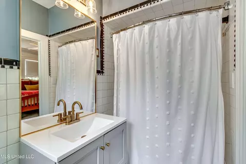 Bath - 617 Seneca Ave, Jackson, MS 39216 photo 1 of 3
