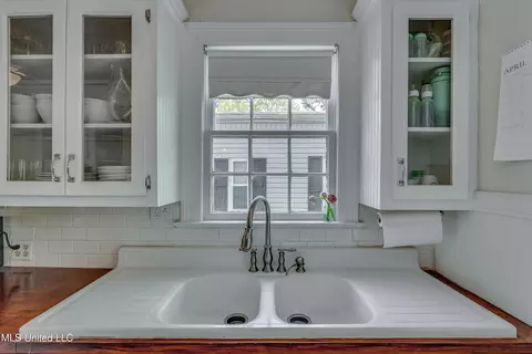 Kitchen - 617 Seneca Ave, Jackson, MS 39216 photo 6 of 6