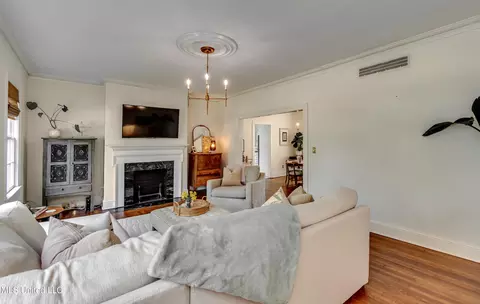 Living - 617 Seneca Ave, Jackson, MS 39216 photo 5 of 5
