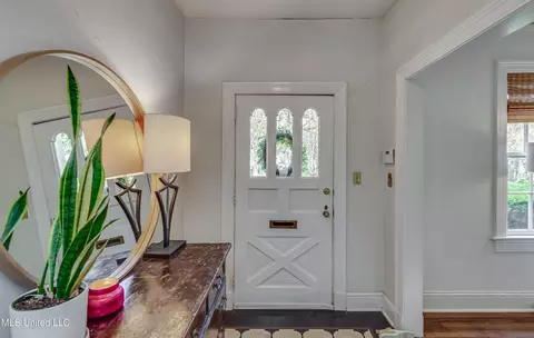 Entry Way - 617 Seneca Ave, Jackson, MS 39216 photo 1 of 2