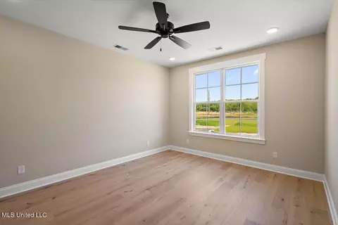 Bedroom - 723 Bolivar Dr, Hernando, MS 38632 photo 1 of 6