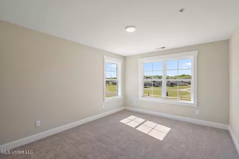 Bedroom - 723 Bolivar Dr, Hernando, MS 38632 photo 3 of 6