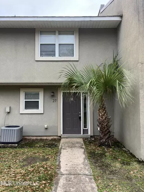 1625 Martin Bluff Rd #27, Gautier, MS 39553