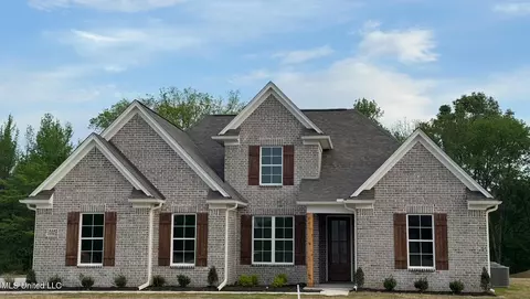 1339 S Clair Cir, Hernando, MS 38632