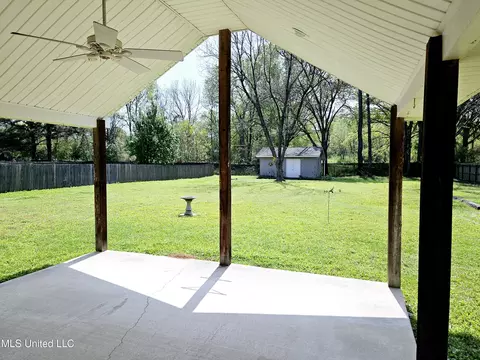 Exterior - 207 Heritage Dr, Madison, MS 39110 photo 3 of 6